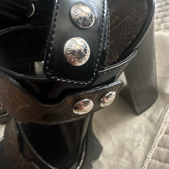 Sandals Louis Vuitton size 37 - Picture 3 of 4